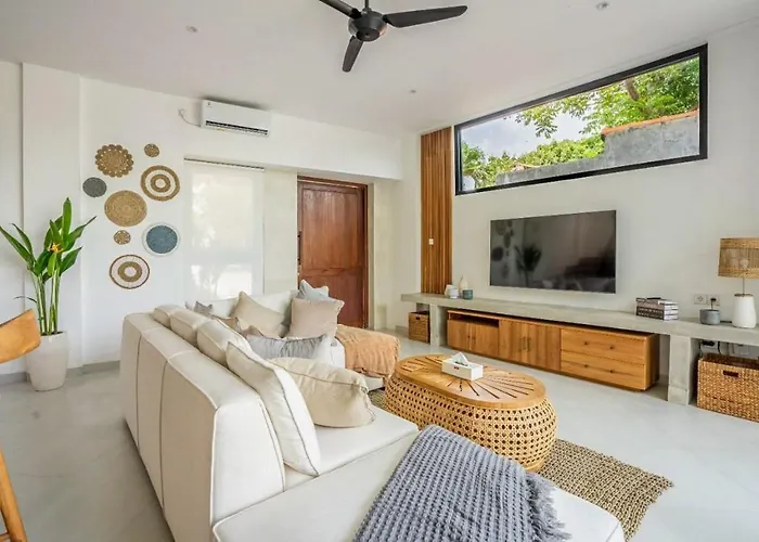 Kecubung Villa *